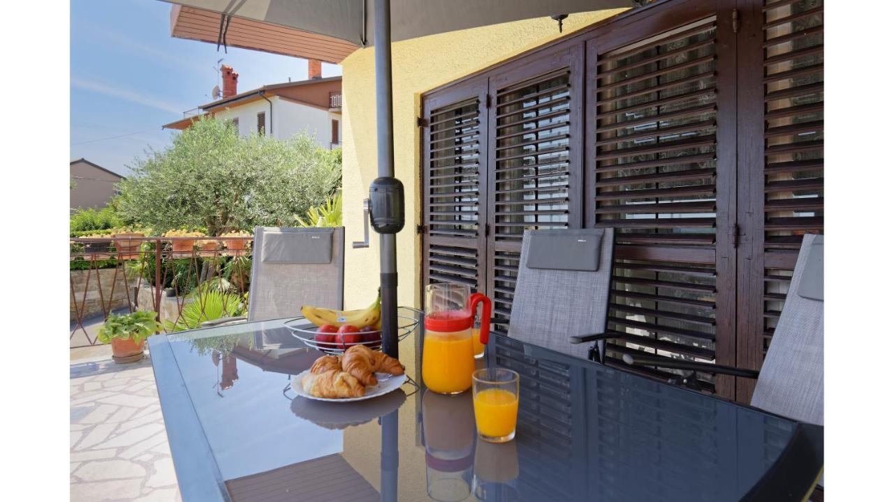 Holiday Home Vlady By Rent Istria Buje Exterior photo